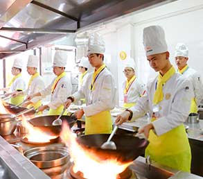 从灶台到管理台 酒店餐饮管理的职业进阶之路